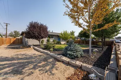 415 Curry Drive, Fernley, NV 89408 - Photo 27