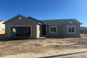 747 Karen Ct, Fallon, NV 89406 - Photo 1