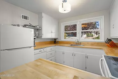 68 Sunnyside Drive, Reno, NV 89503 - Photo 9