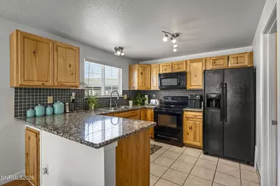610 Victoria Court, Gardnerville, NV 89460 - Photo 9
