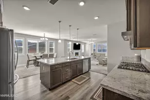 944 Los Alamitos St, Minden, NV 89423 - Photo 5