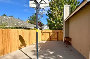 6326 Blue Lakes Ct, Reno, NV 89523 - Photo 5