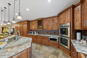291 Surrey Ct, Reno, NV 89521 - Photo 9