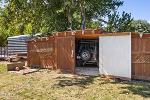 530 Country Dr, Fernley, NV 89408 - Photo 51