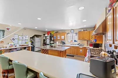 1369 Faland Way, Reno, NV 89503 - Photo 7