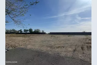 311 Chateau Way, Yerington, NV 89447 - Photo 3