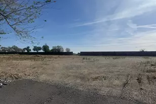 311 Chateau Wy, Yerington, NV 89447 - Photo 3