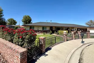 17 Maple Dr, Yerington, NV 89447 - Photo 1