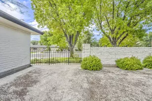 604 W Long St, Carson City, NV 89703 - Photo 5