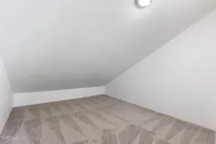 1465 E Peckham Ln, Reno, NV 89502 - Photo 17