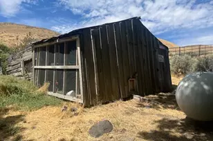 3620 Julian Crk Rd, Valmy, NV 89438 - Photo 23