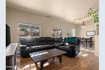 9445 Pine Tree Court, Reno, NV 89506 - Photo 7