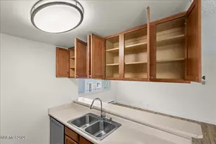 4940 Catalina Dr, Reno, NV 89502 - Photo 17