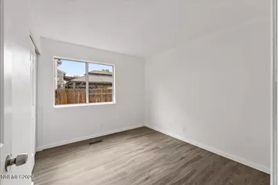 7295 Lindsey Lane, Sparks, NV 89436 - Photo 21