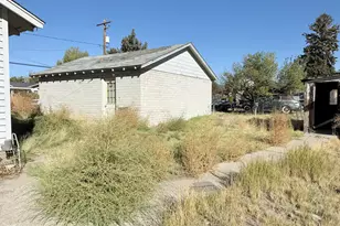 518 S Center St, Yerington, NV 89447 - Photo 11