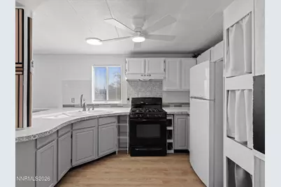 2590 Tonopah Street, Silver Springs, NV 89429 - Photo 9