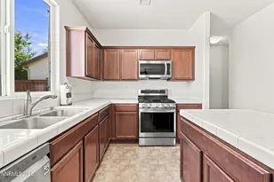 11640 Verazae Dr, Reno, NV 89521 - Photo 9