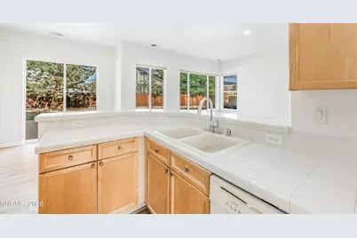 3244 Brisa Court, Sparks, NV 89436 - Photo 9