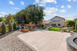 996 Country Ridge Dr, Sparks, NV 89434 - Photo 41