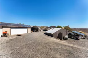 3640 Garnet Ct, Silver Springs, NV 89429 - Photo 33