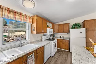 3640 Garnet Ct, Silver Springs, NV 89429 - Photo 9