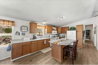 3640 Garnet Court, Silver Springs, NV 89429 - Photo 13