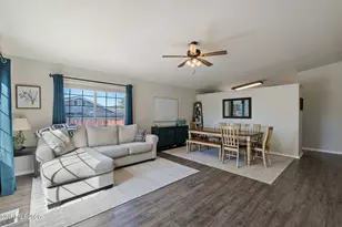5687 Peach Ct, Sun Valley, NV 89433 - Photo 7