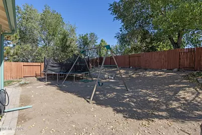 5687 Peach Court, Sun Valley, NV 89433 - Photo 5