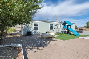 18 Scarsdale Dr, Yerington, NV 89447 - Photo 25