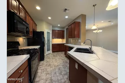 1390 Slate Way, Fernley, NV 89408 - Photo 9