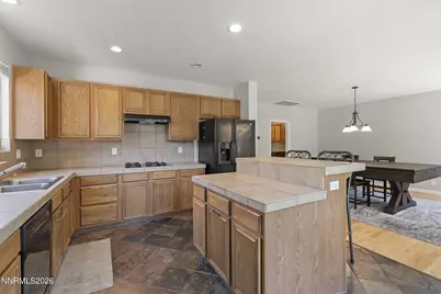 10041 Silver Star Drive, Reno, NV 89521 - Photo 9