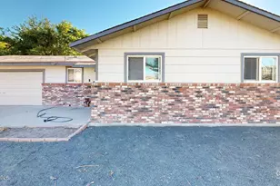 1021 Dolores Ln, Fallon, NV 89406 - Photo 1