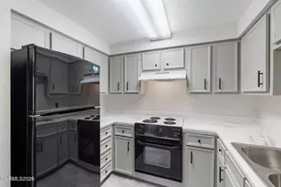 13031 Mt Anderson St, Reno, NV 89506 - Photo 11