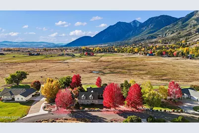 231 Laura Springs Circle, Gardnerville, NV 89460 - Photo 7