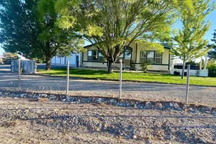 22575 Dorsey Ln, Lovelock, NV 89419 - Photo 1