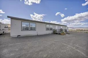5405 White Oak Dr, Silver Springs, NV 89429 - Photo 1