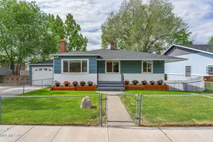 438 Glenmanor Dr, Reno, NV 89509 - Photo 1