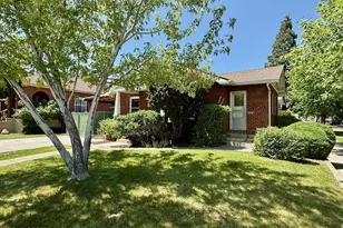 609 W 10th St, Reno, NV 89503 - Photo 1