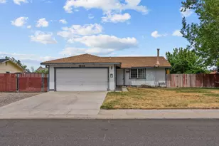 1344 Patricia Dr, Gardnerville, NV 89460 - Photo 1