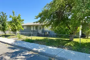 186 E 5th St, Battle Mountain, NV 89820 - Photo 1