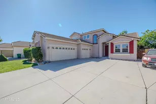 811 Pinchot Pass Ct, Sparks, NV 89436 - Photo 1
