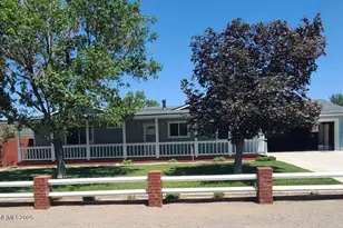 375 Curry Dr, Fernley, NV 89408 - Photo 1