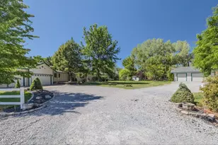 120 E Laramie Dr, Reno, NV 89521 - Photo 1