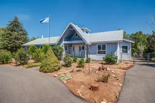 971 Arrowhead Dr, Gardnerville, NV 89460 - Photo 1