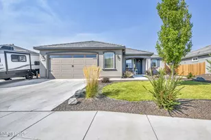 1071 Iron King Dr, Sparks, NV 89441 - Photo 1
