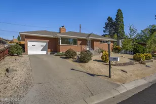 395 Hillcrest Dr, Reno, NV 89509 - Photo 1