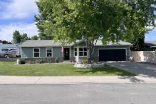 1698 Ballard Ln, Winnemucca, NV 89445 - Photo 1