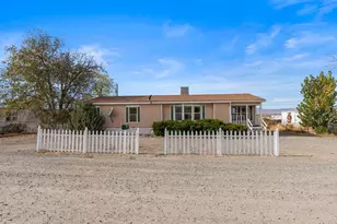 77 Mountain Ln, Yerington, NV 89447 - Photo 1