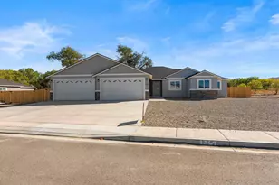 1373 Nevada Pacific Blvd, Fernley, NV 89408 - Photo 1