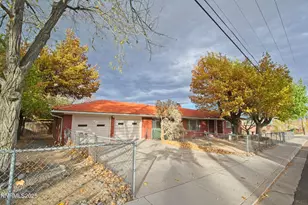 995 Roberts St, Reno, NV 89502 - Photo 1